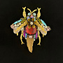 Broche grande taille à centre rouge abeille 660