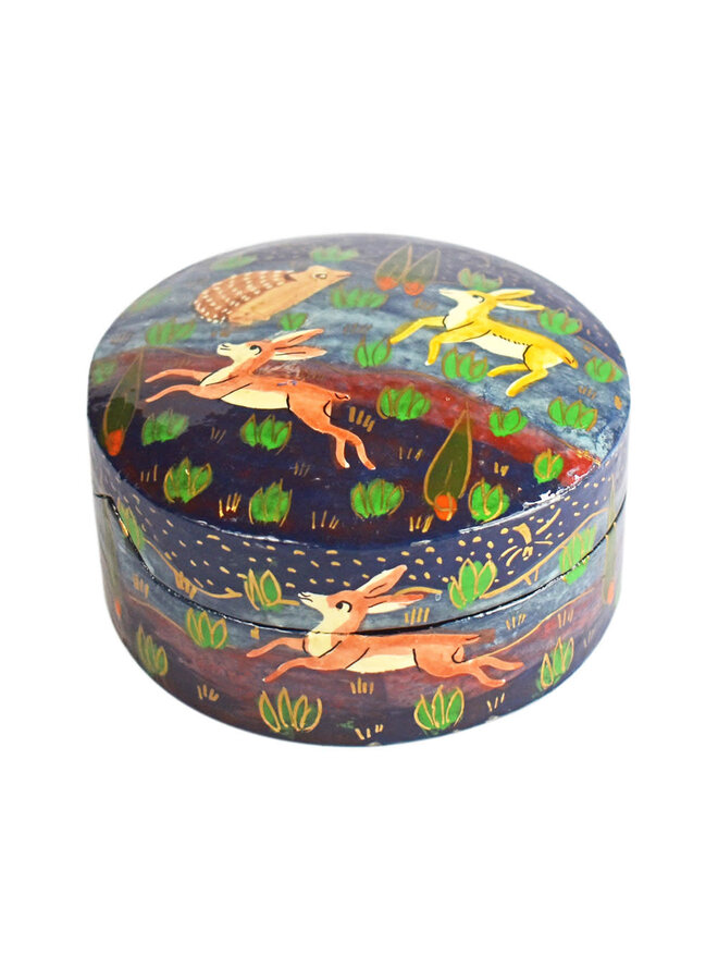 Caja de papel maché con animales del bosque