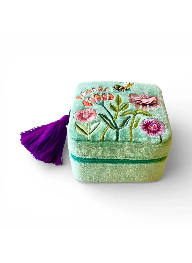 Caja de joyería de terciopelo de algodón verde menta 27