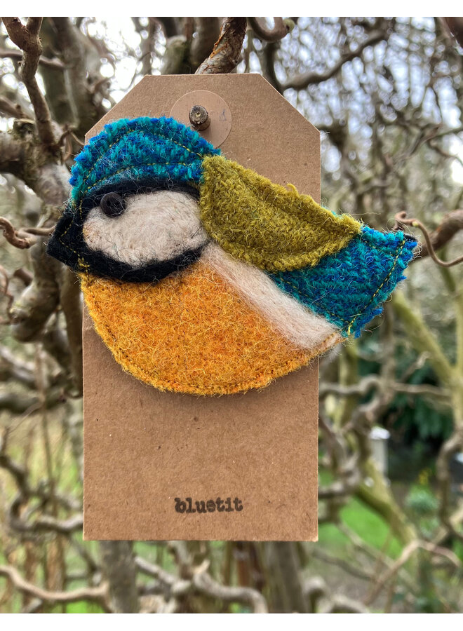 Broche en feutre d'oiseau mésange bleue 03