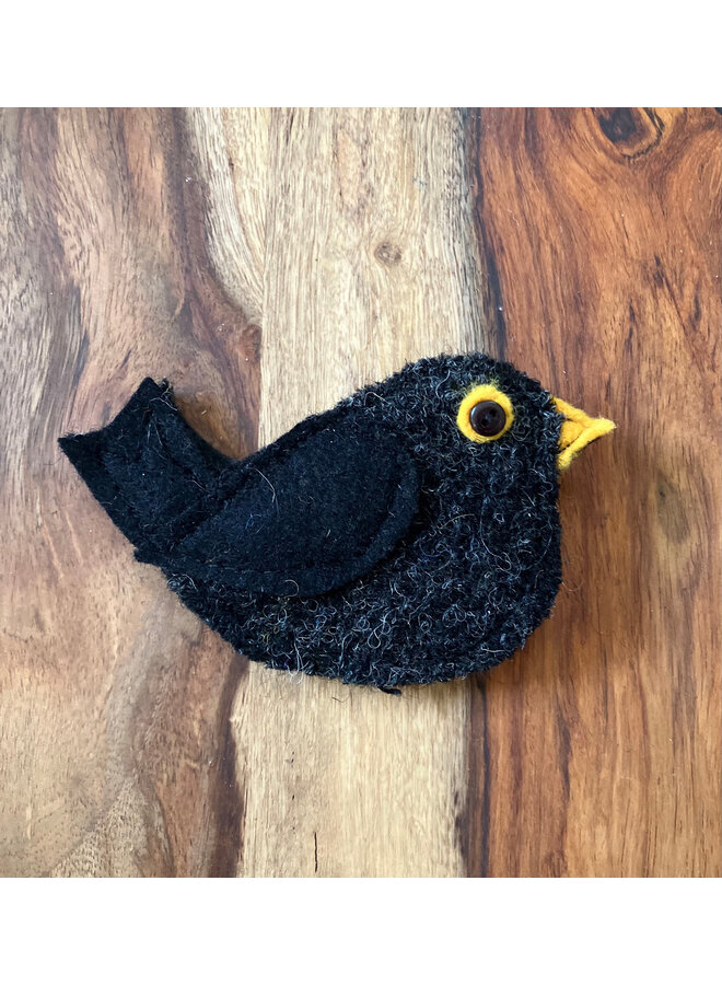 Broche en feutre merle noir 21