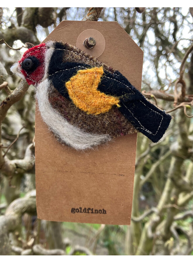 Broche de fieltro de jilguero 20