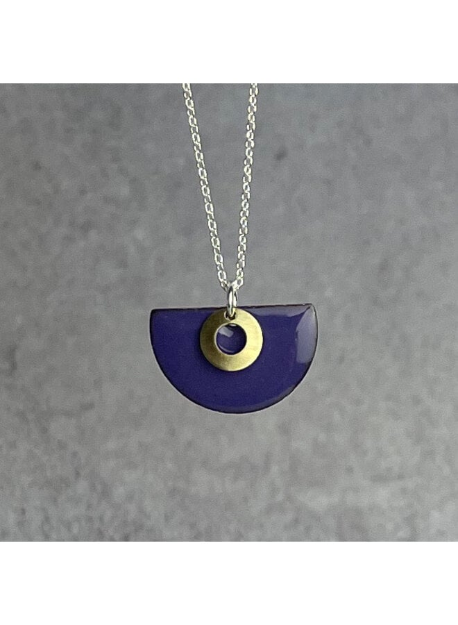 Collar semicircular morado uva 09