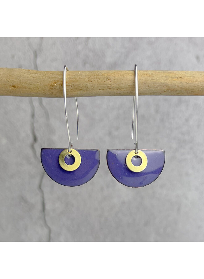 Pendientes semicirculares color uva púrpura 03