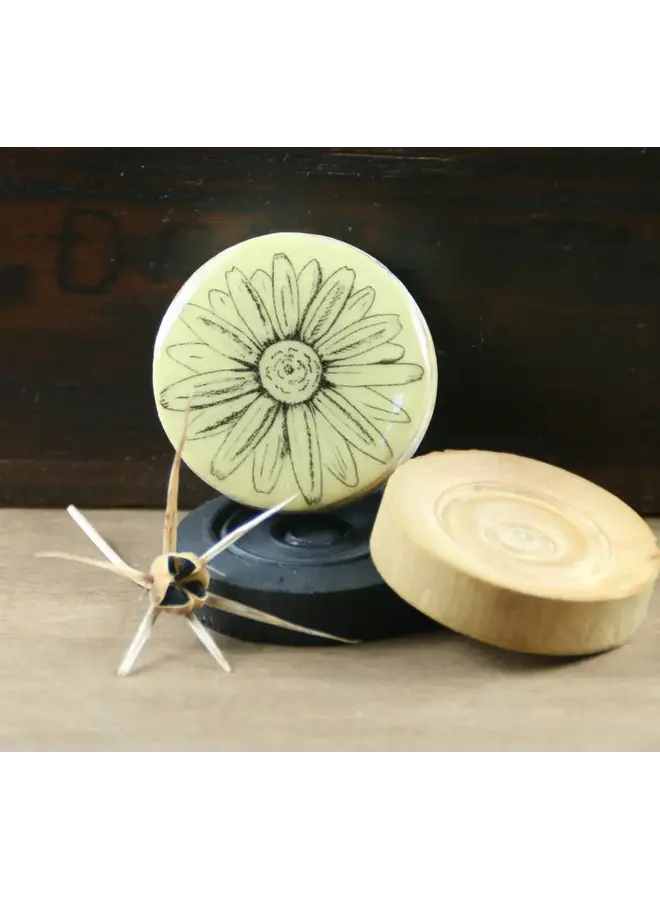 Daisy Draughts Piece Brooch on card  71