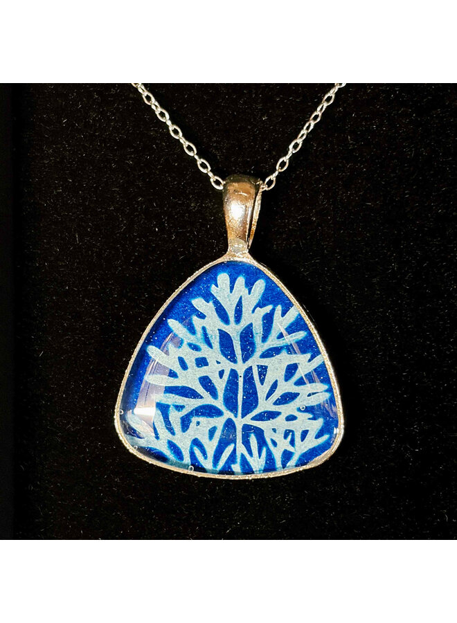 Pendentif triangulaire argenté cyanotype 73