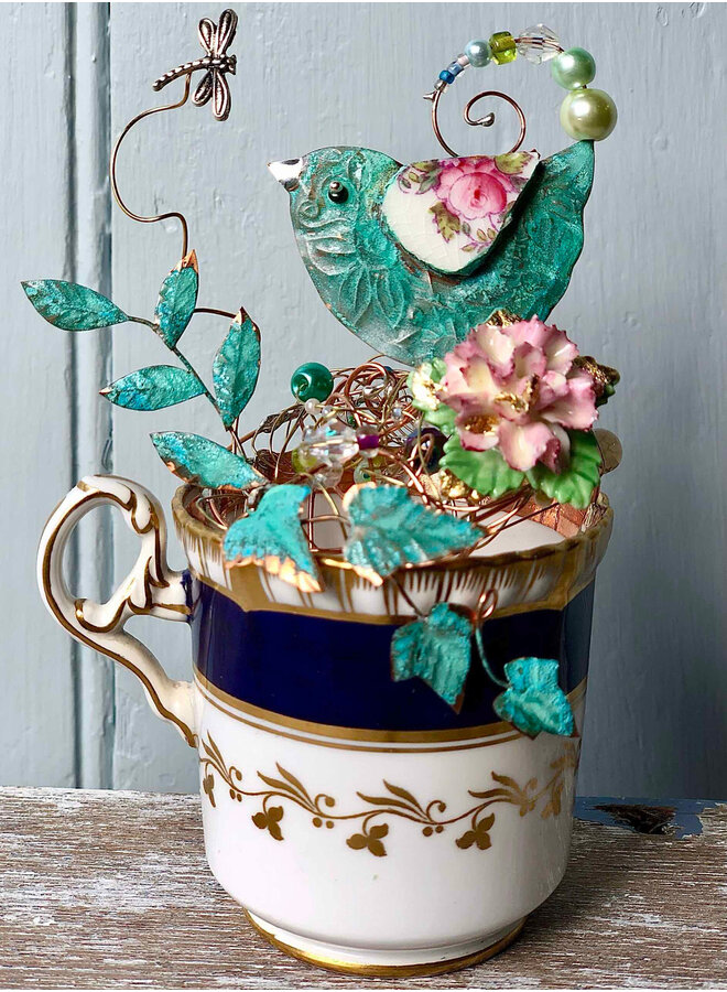 Vogelnest auf Tasse
