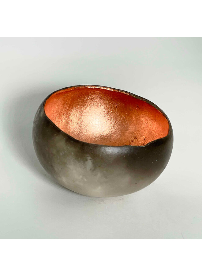 Mini Seed  Smooth Pot with Copper Leaf 01