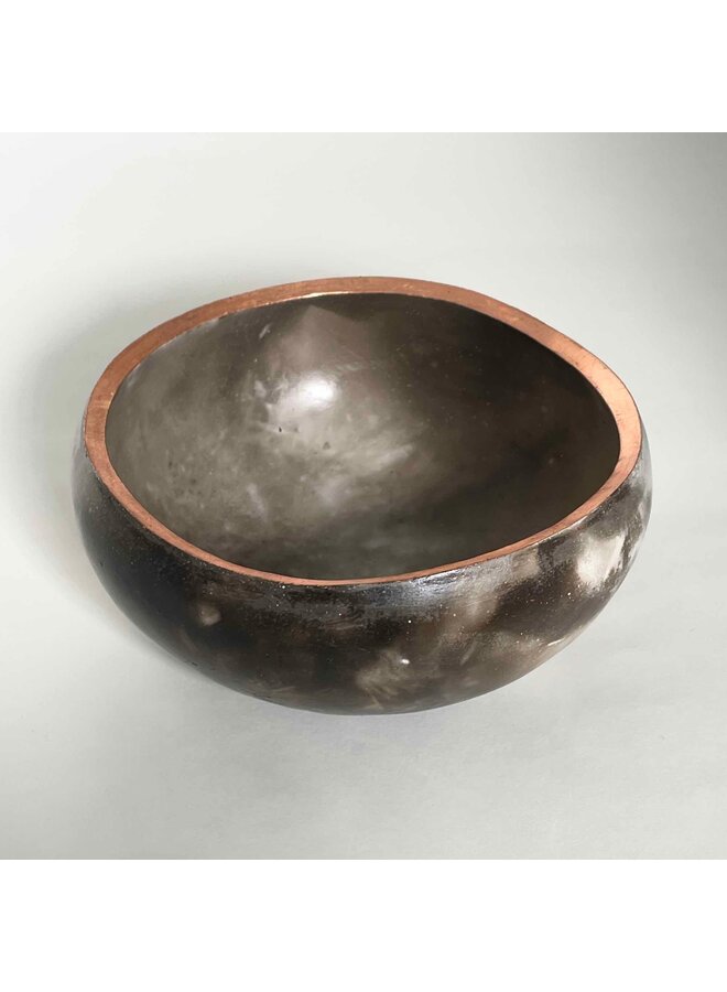Small Saggar Pebble Pot with Copper Leaf 09