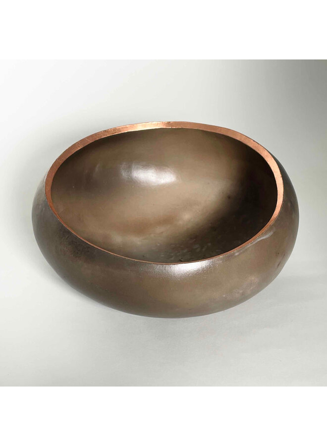 Medium Saggar Pebble Pot with Copper Leaf 10