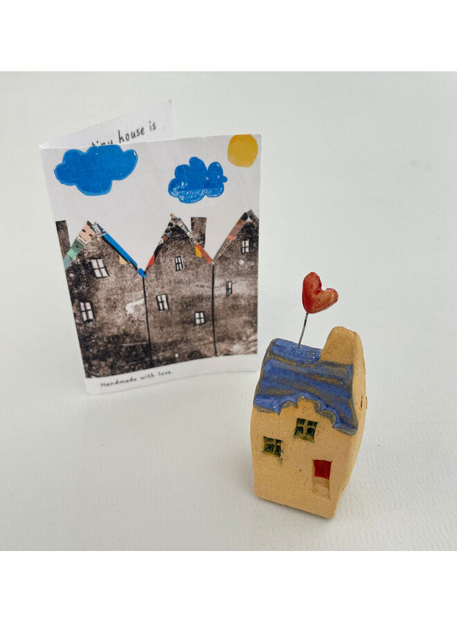 Todmorden Tiny Ceramic House with Heart  02