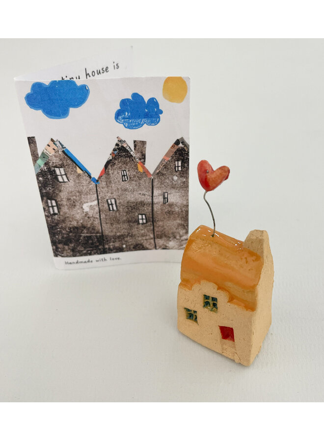 Todmorden Tiny Ceramic House with Heart  05
