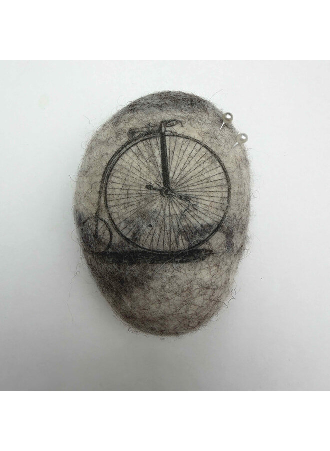 Bicycle Medium Felt Pebble 007