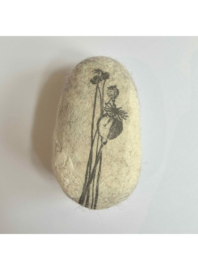 Poppy Medium Felt Pebble 014