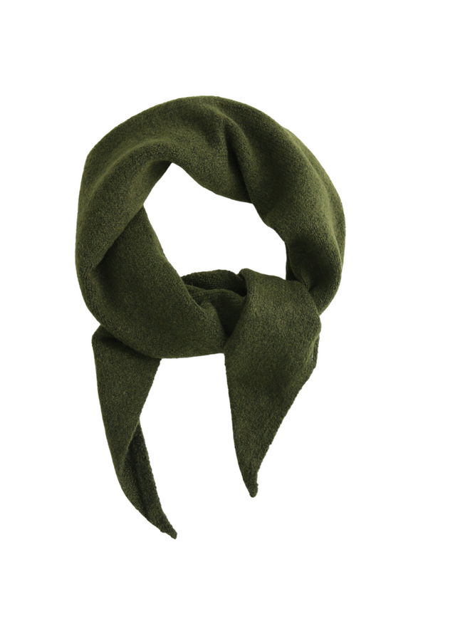 Bufanda triangular color oliva 206