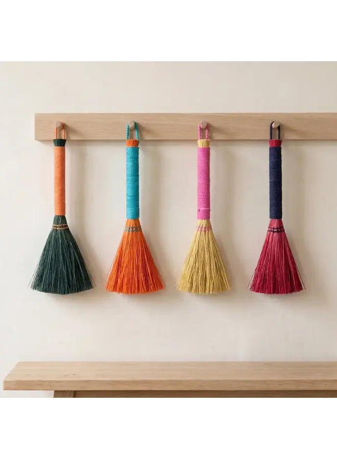 Seagrass Brush Flame/Forest Green
