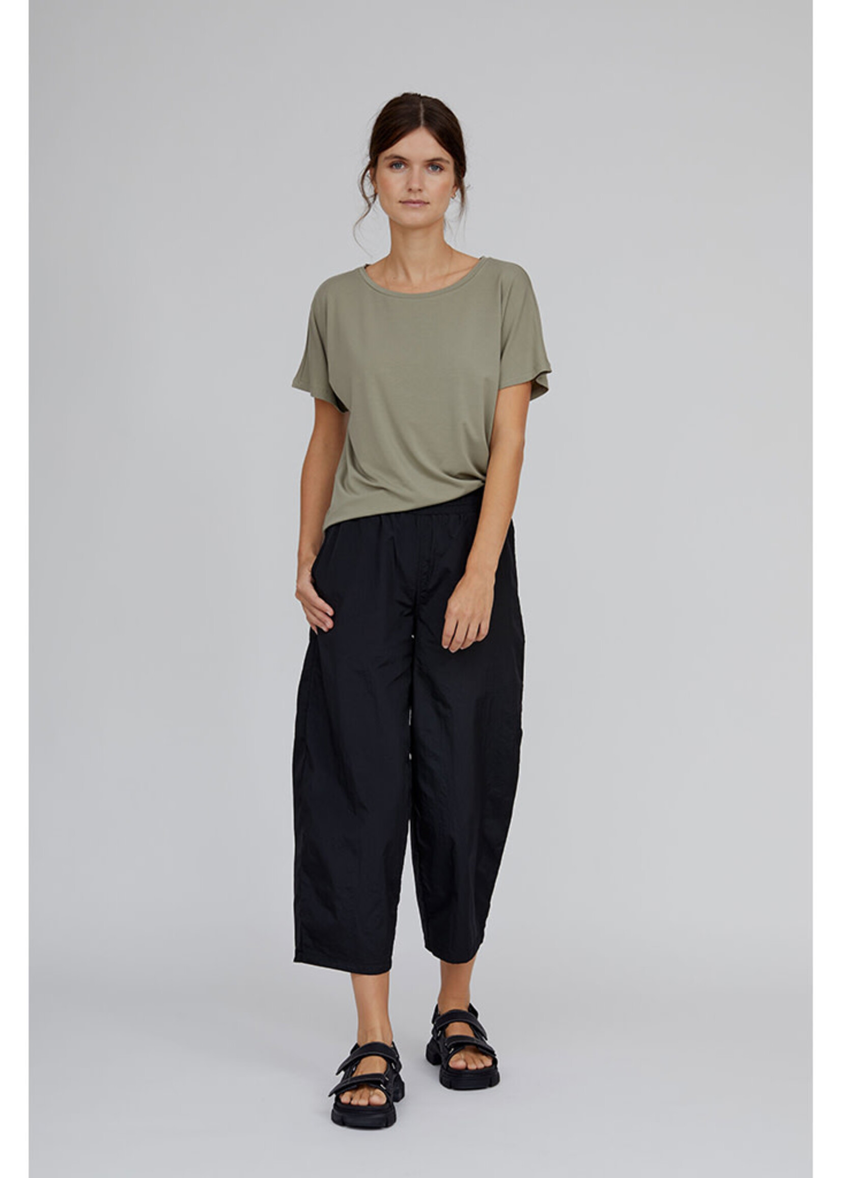 Basic Apparel Viola Cropped Pants