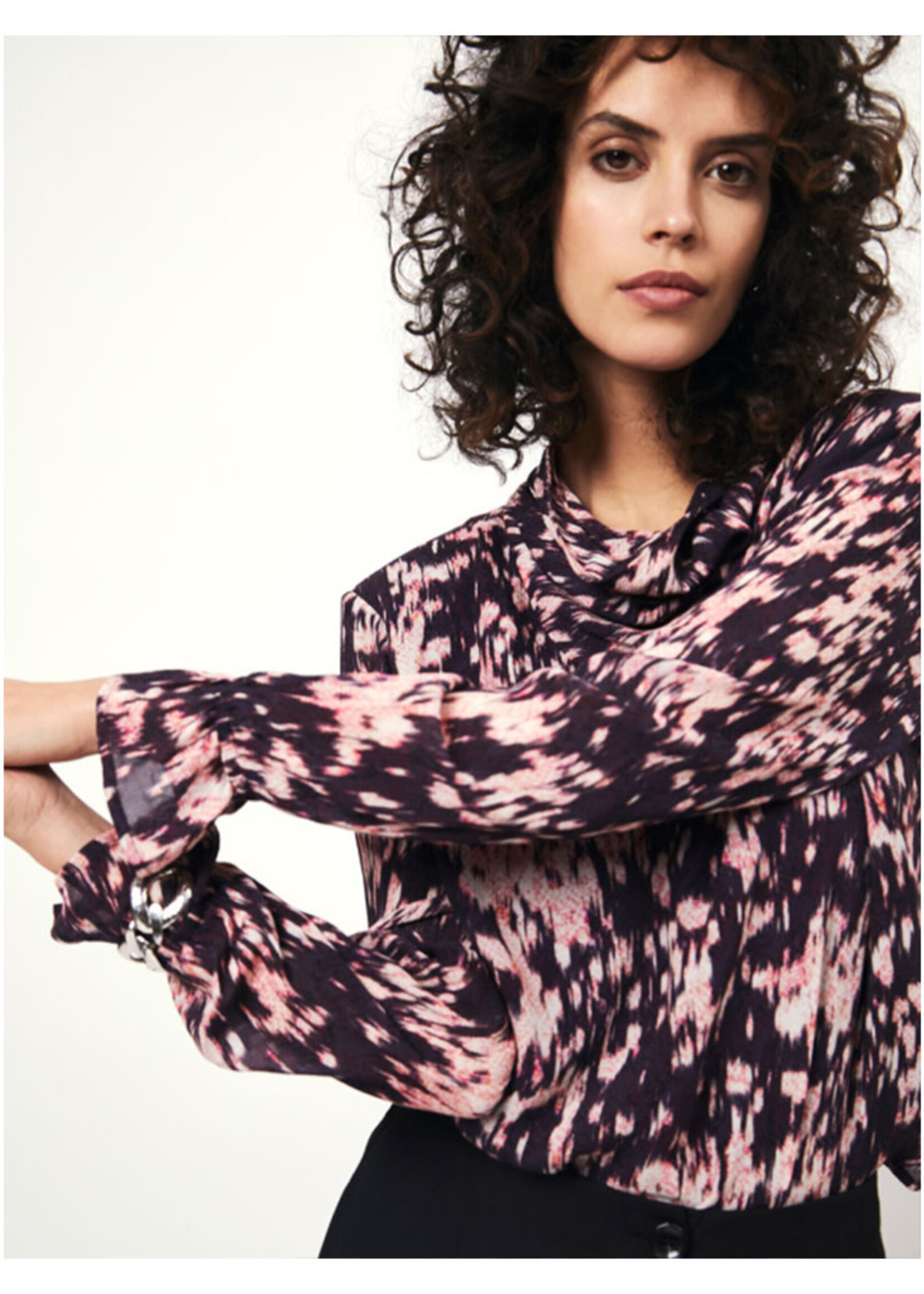 dante6 Galaxy Drapery Top