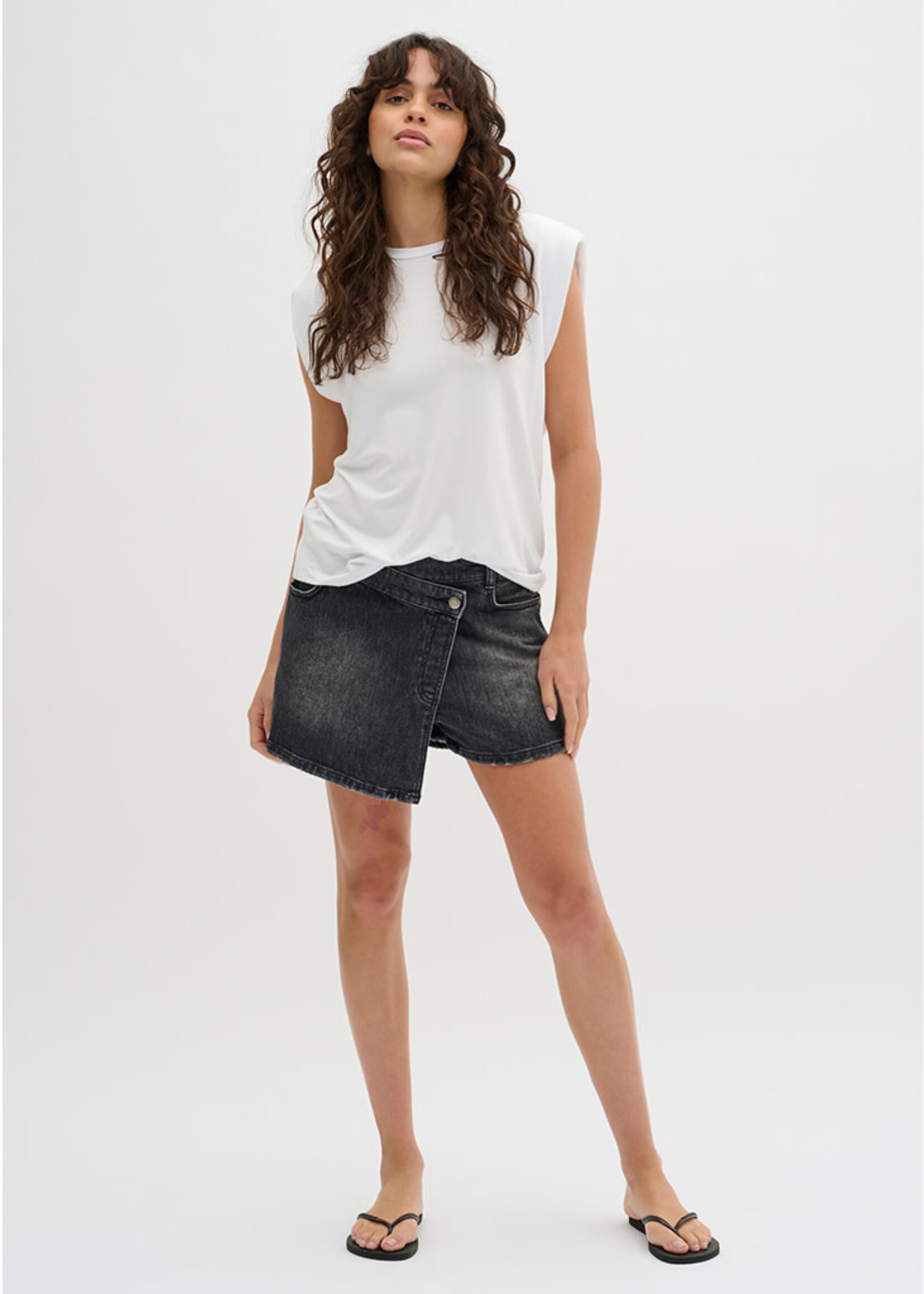 My Essential Wardrobe Tusa Skirt Shorts
