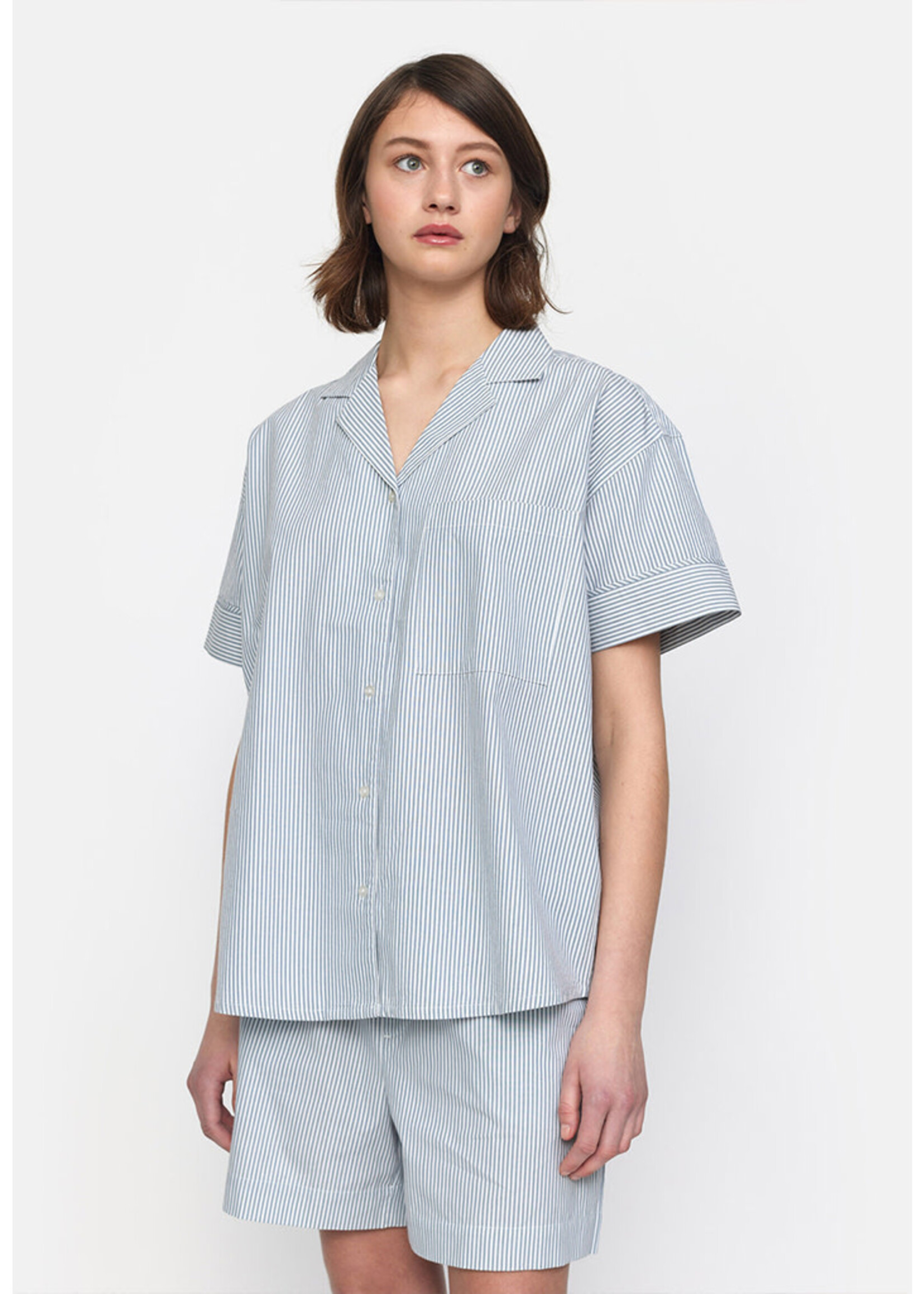Esmé Studios Ruby Resort Shirt