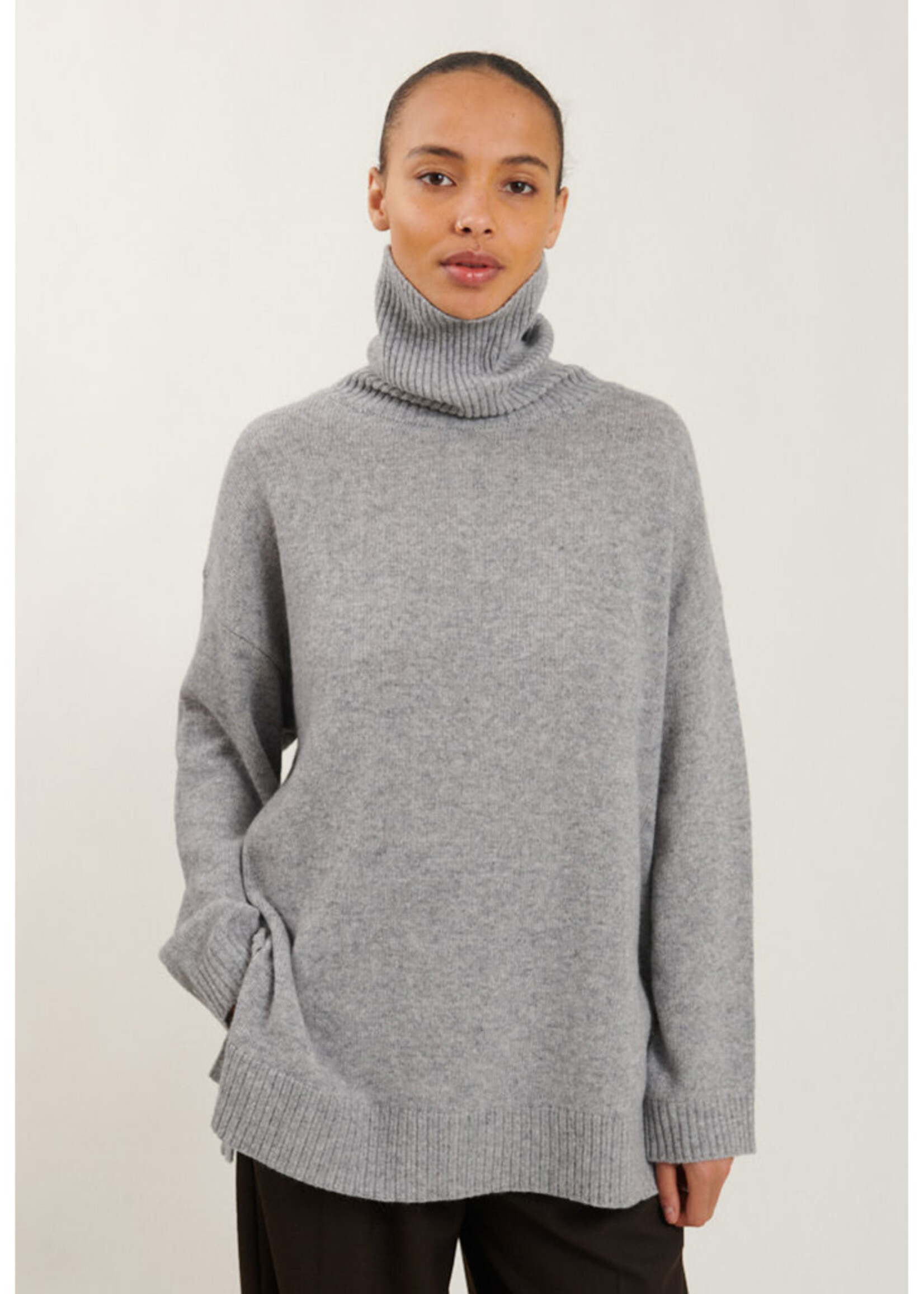 Basic Apparel Line T-Neck