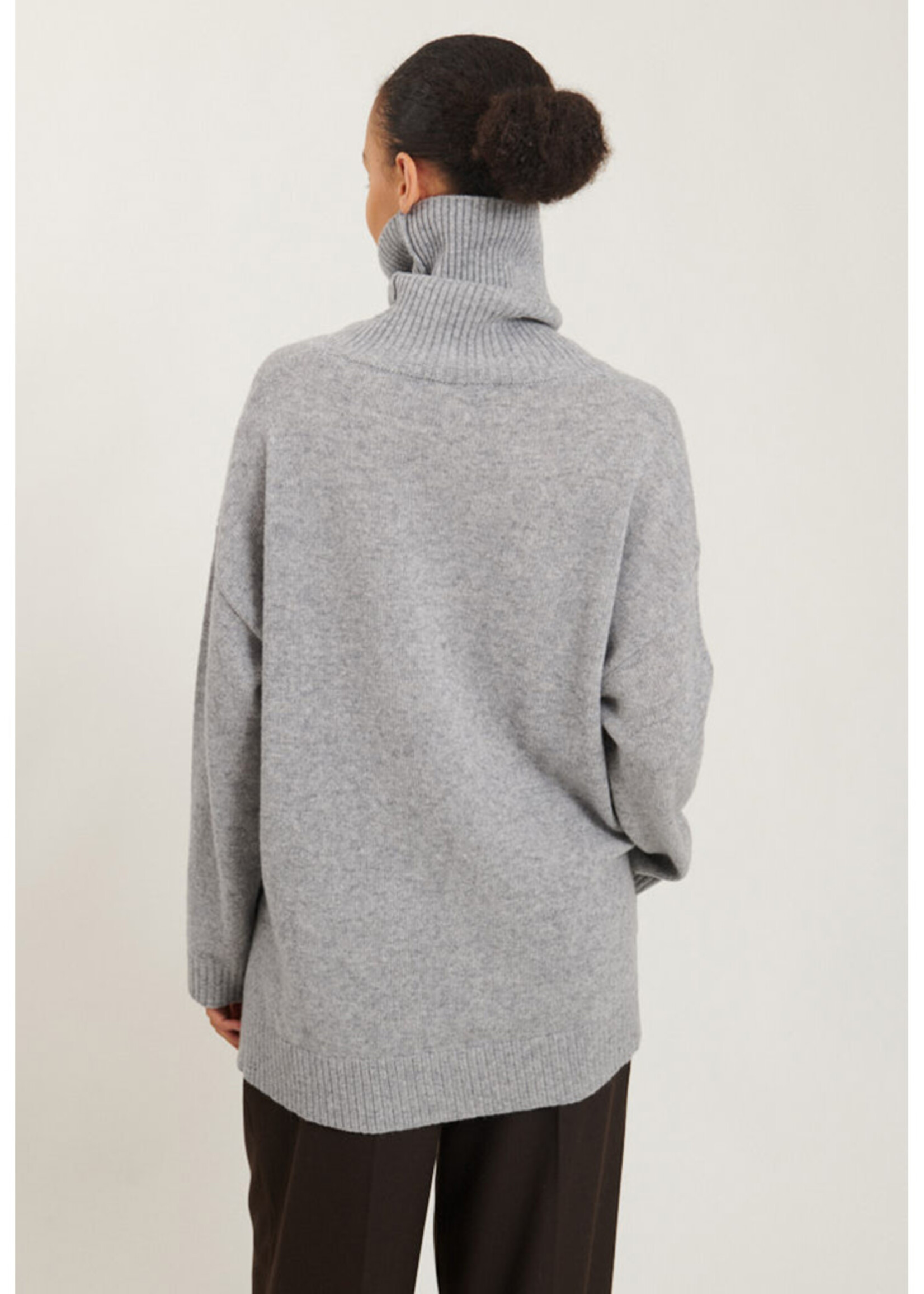 Basic Apparel Line T-Neck