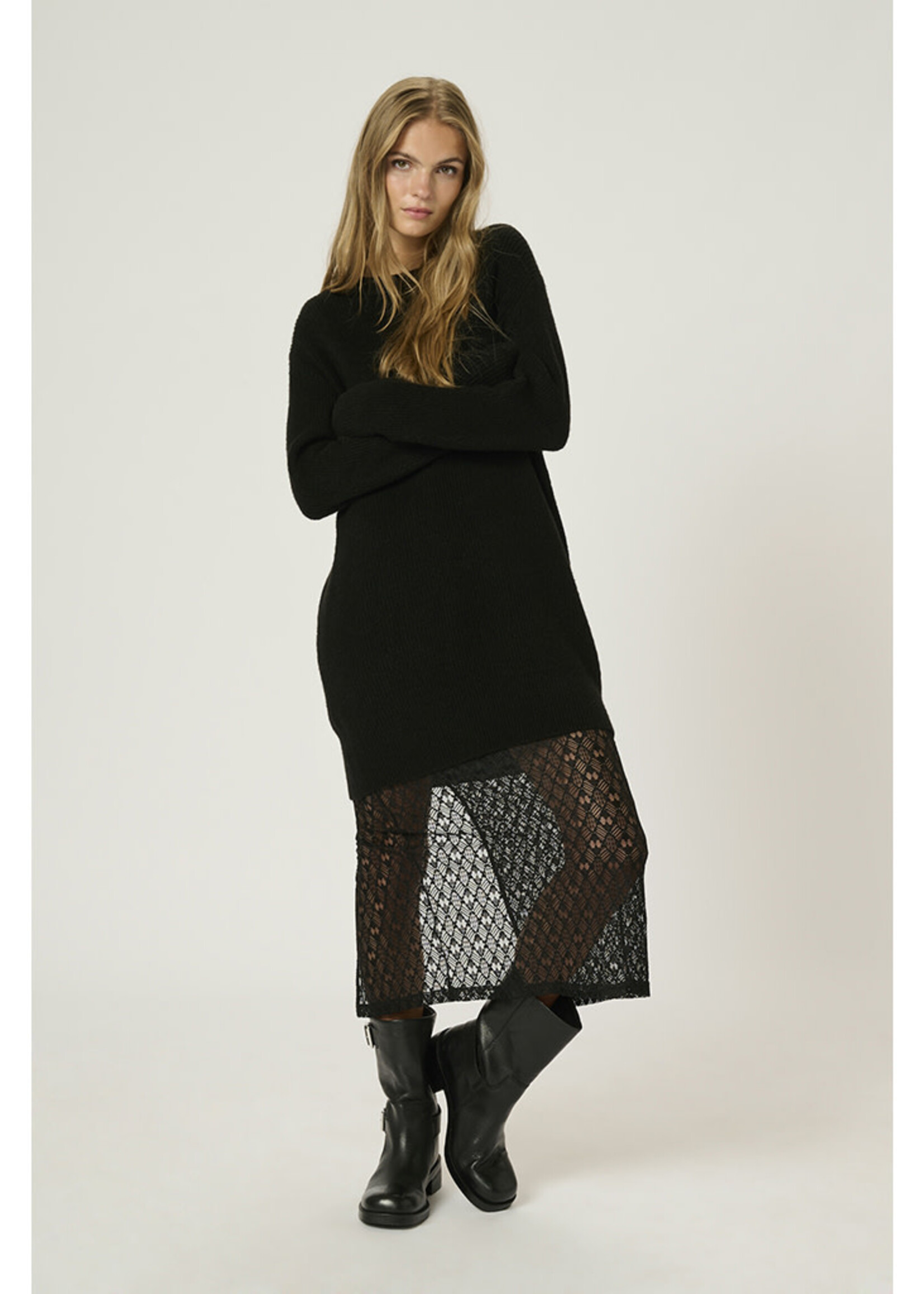 My Essential Wardrobe Viola Lace Skirt