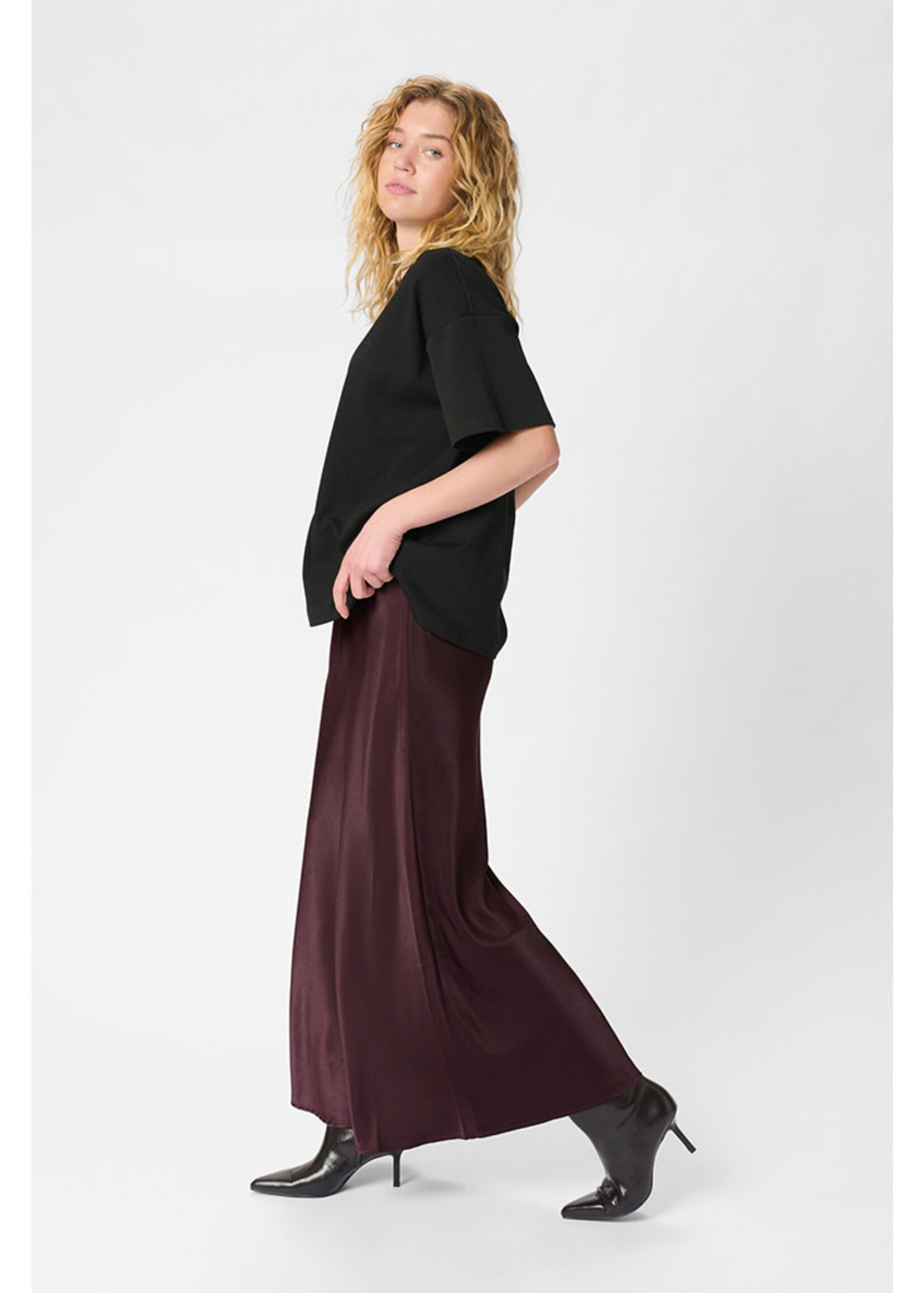 My Essential Wardrobe Estelle Skirt