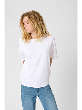 My Essential Wardrobe Dana Emb. Tee