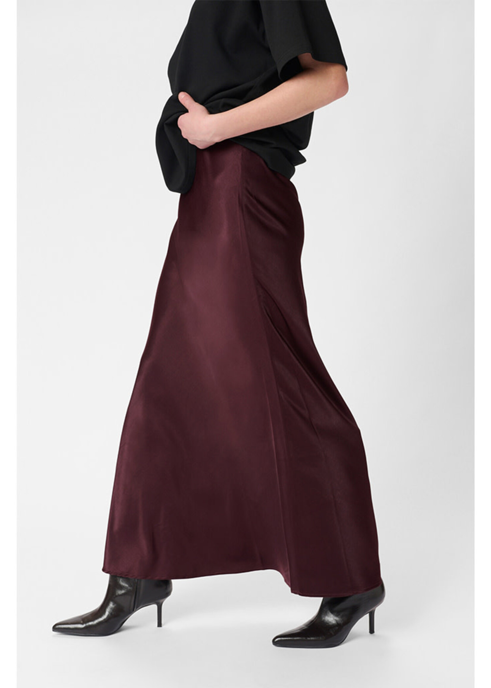 My Essential Wardrobe Estelle Skirt