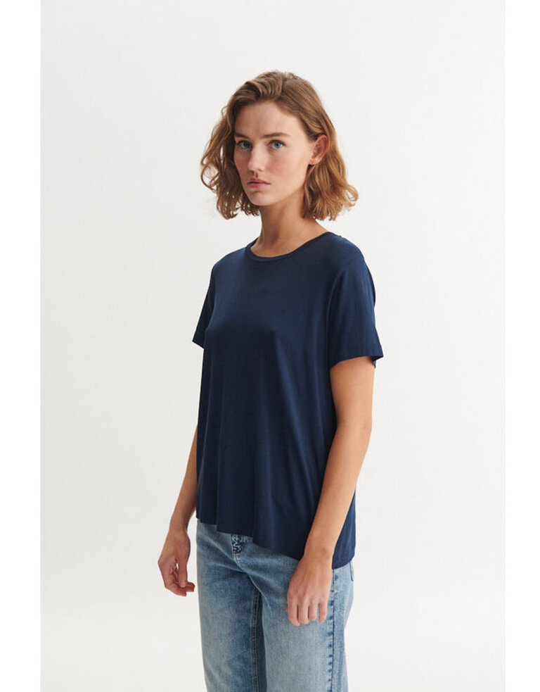 Basic Apparel Jolanda Tee