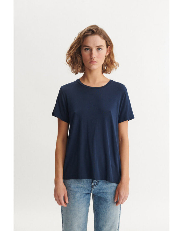 Basic Apparel Jolanda Tee