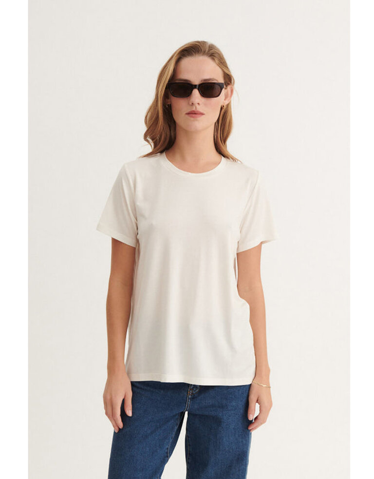 Basic Apparel Jolanda Tee