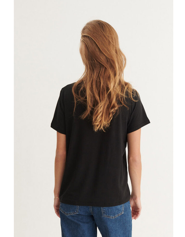 Basic Apparel Jolanda Tee