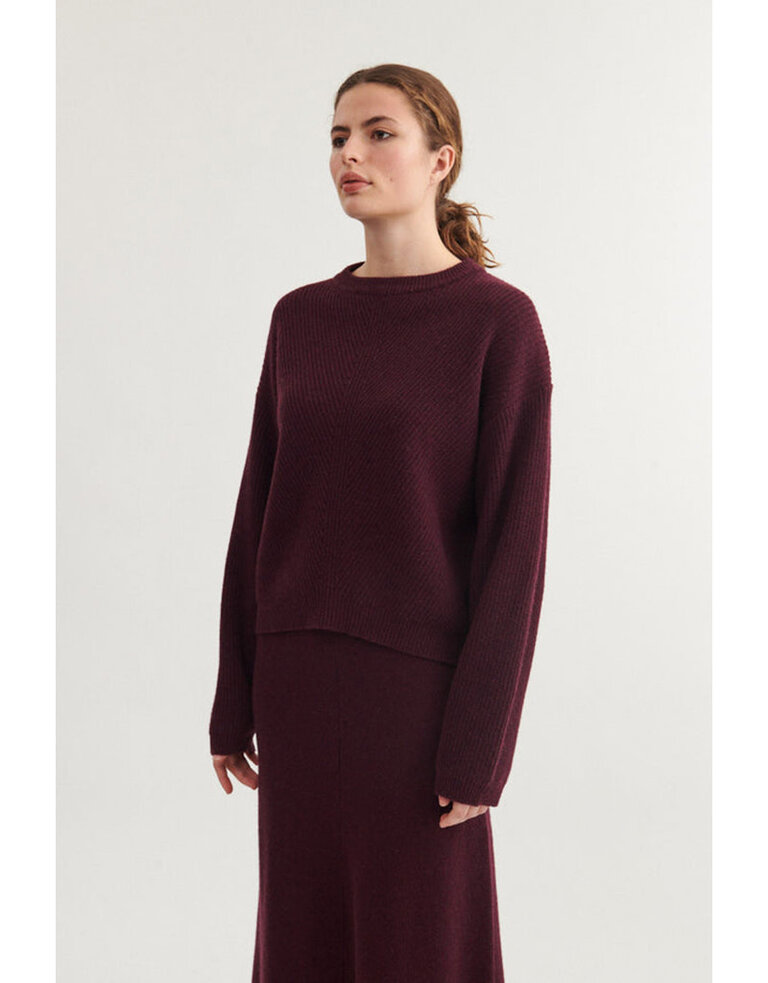 Basic Apparel Line O-Neck