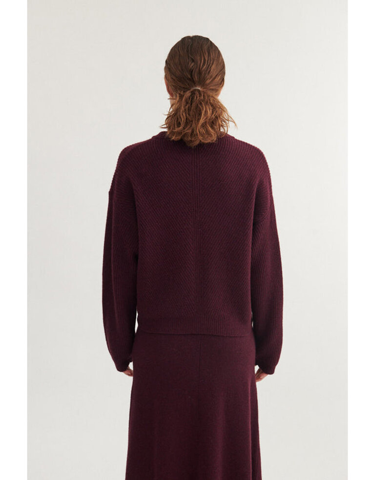 Basic Apparel Line O-Neck