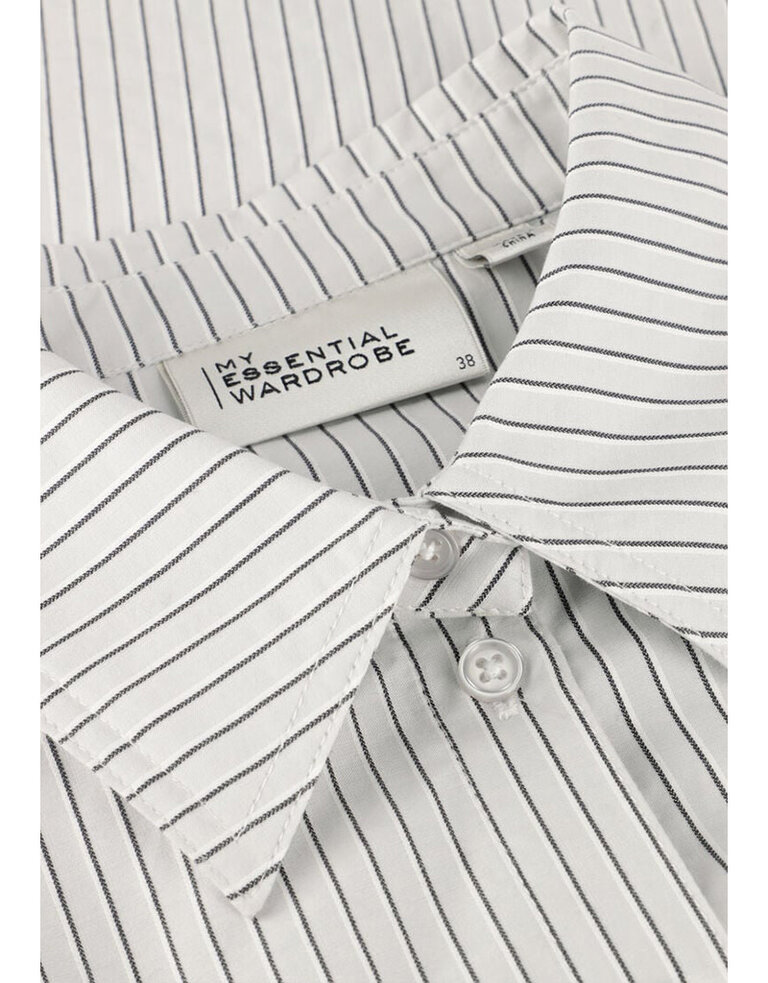 My Essential Wardrobe Jean Short Shirt