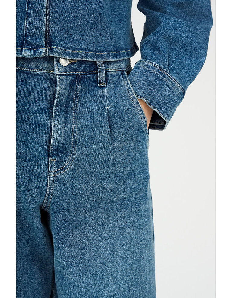 Ivy Heaven Cropped Jeans Wash Tribeca