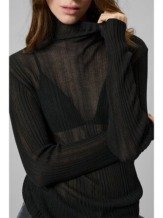 My Essential Wardrobe Haddis Rollneck blouse