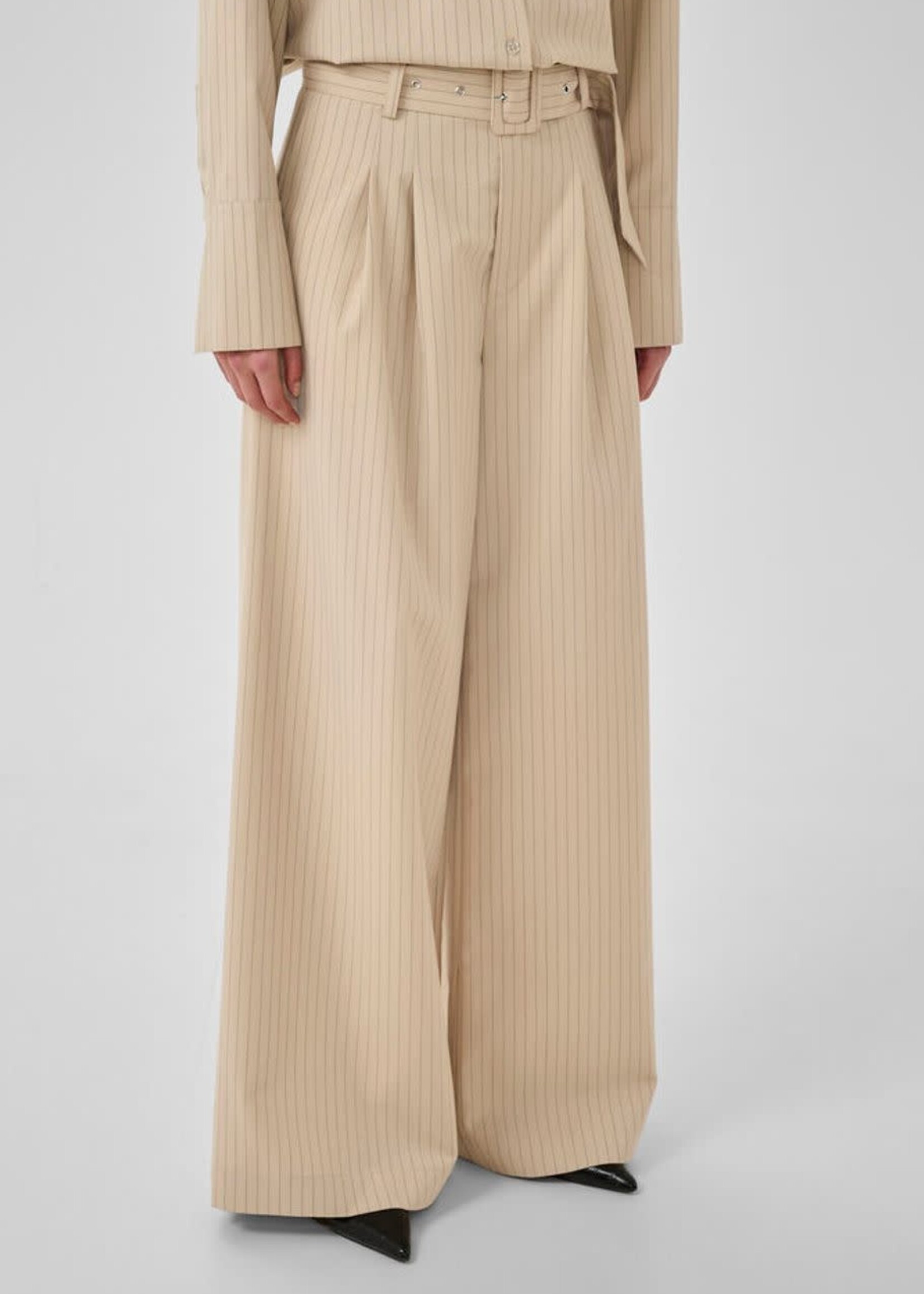 My Essential Wardrobe Vitta High Wide Pants
