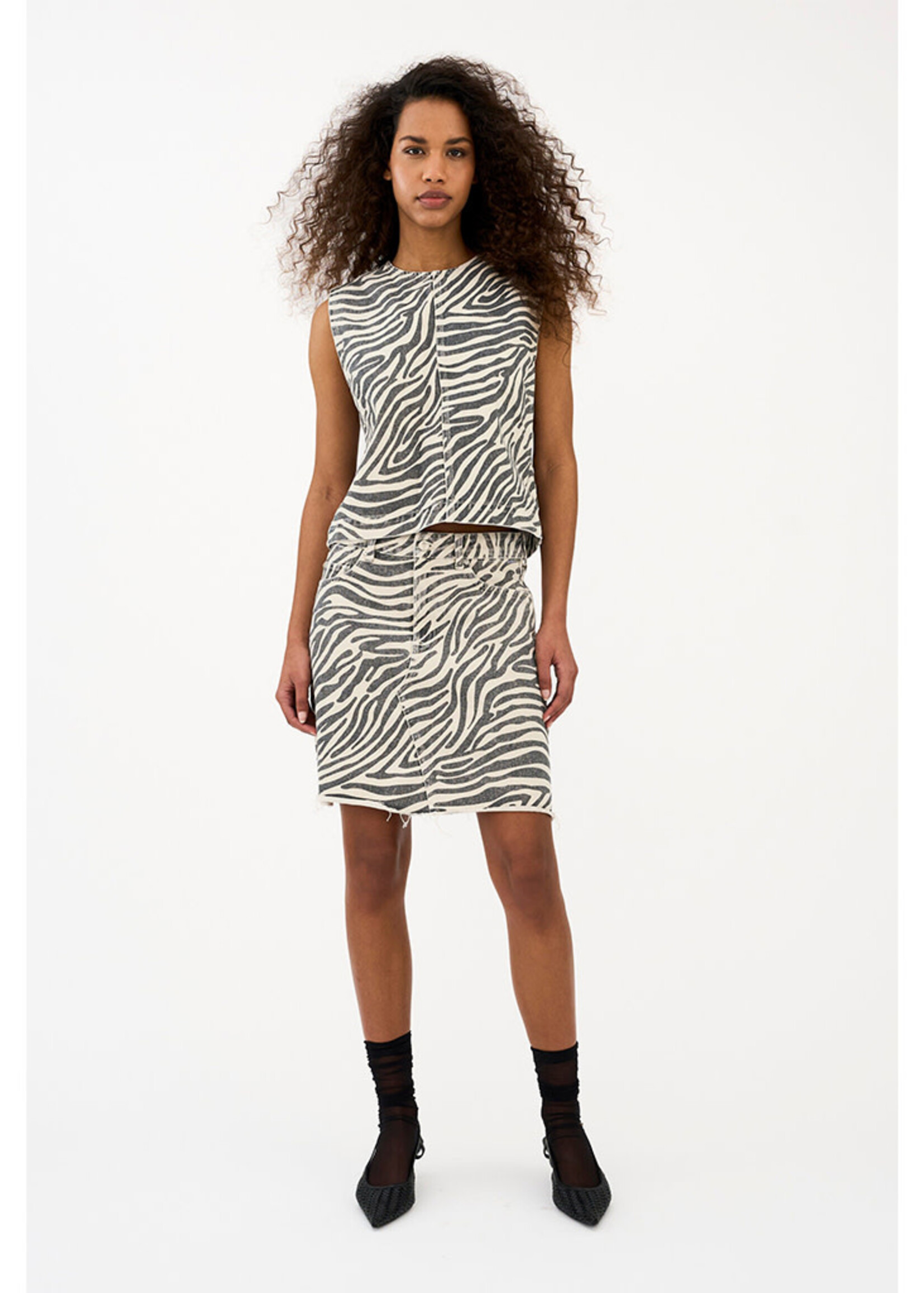Ivy Heaven Cross Black Faded Zebra