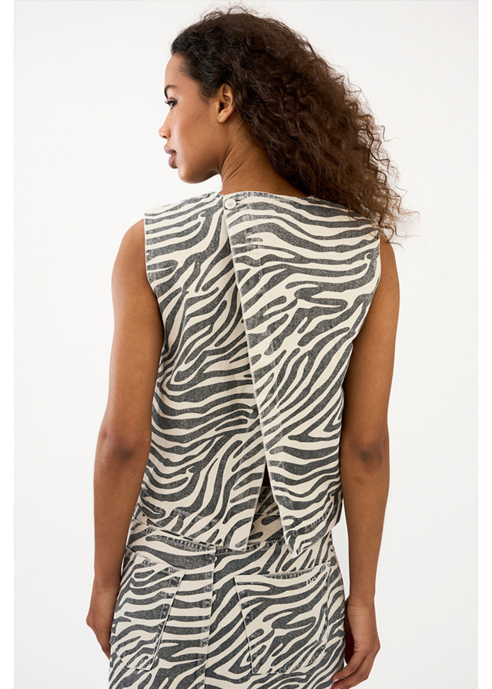Ivy Heaven Cross Black Faded Zebra