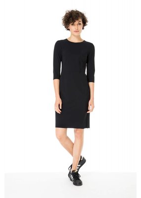 Zenggi Serious Dress Black