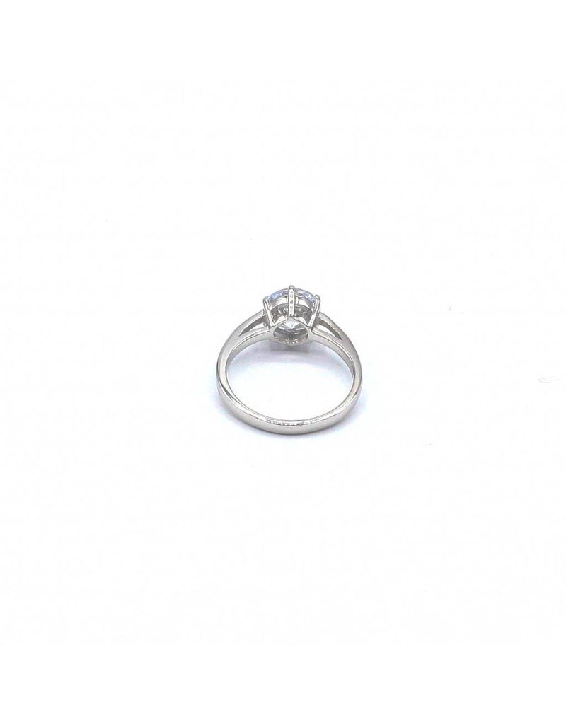 Silver ring with Zirconia solitaire