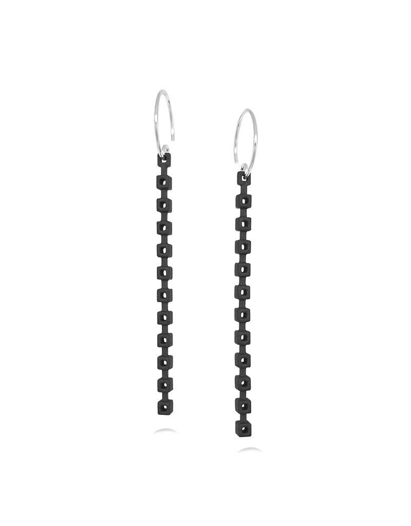 Ola Cube earring 2 Black