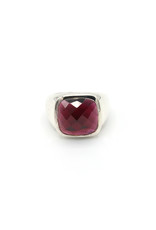 Ring silver with square stone red