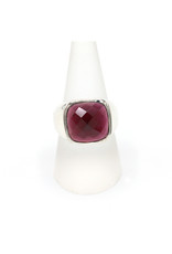 Ring silver with square stone red