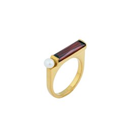 Studio Collect U-Shaped Pearl Garnet Ring Gold