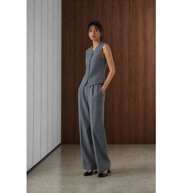 JL Company Odanback knitted viscose vest
