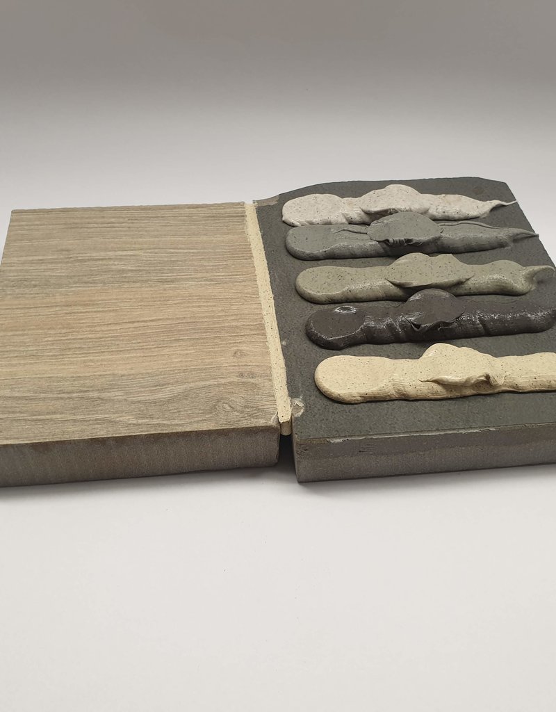 Elastic polymer joint with a cement look